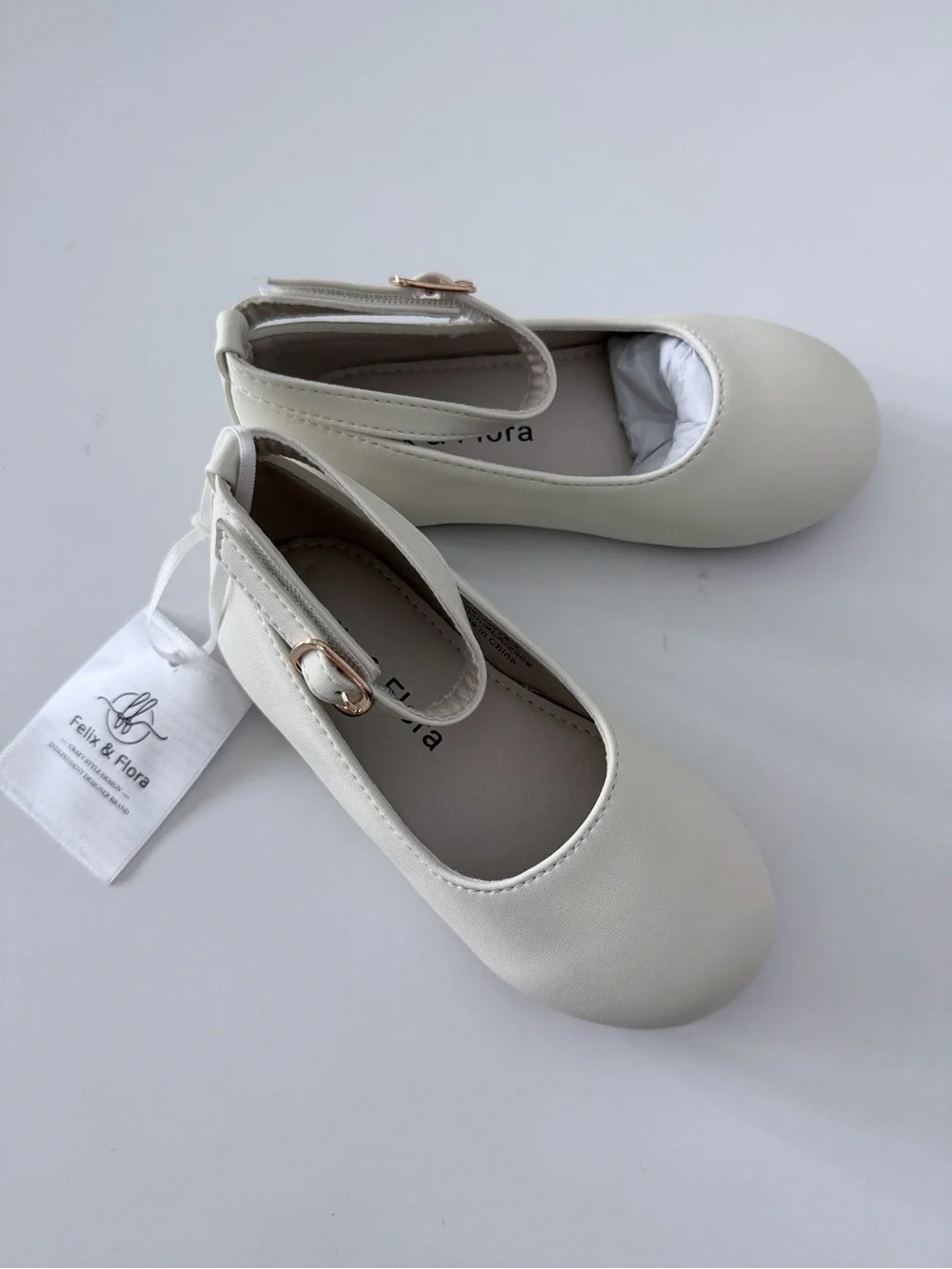 Felix & Flora Girls' Cream Mary Jane Dress Flats Size 7